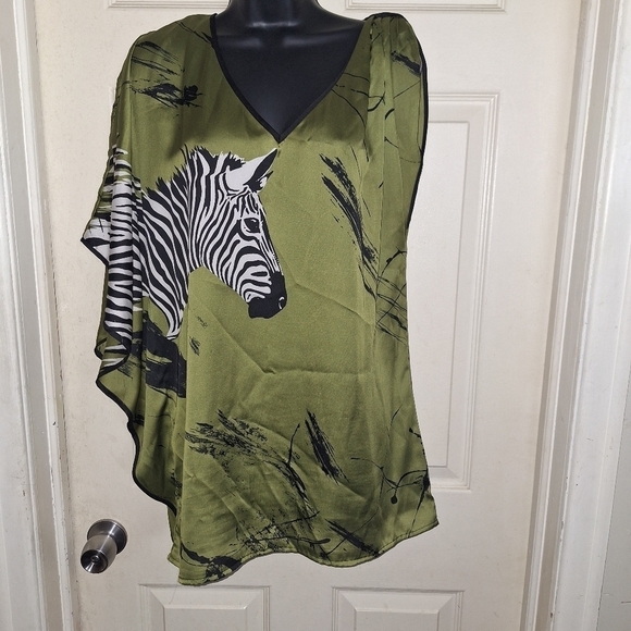 Bisou Bisou flowy zebra print blouse size large - Picture 5 of 8